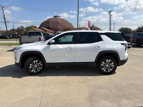 Used 2025 Chevrolet Equinox LT AWD/4WD image 4