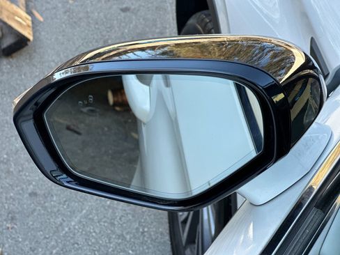 Used 2023 Lincoln Corsair FWD w/ Equipment Group 101A image 32