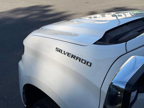Used 2020 Chevrolet Silverado 1500 LT RWD image 15