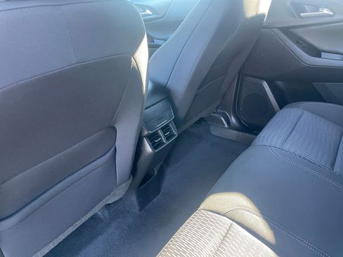 Used 2025 Chevrolet Equinox LT image 24