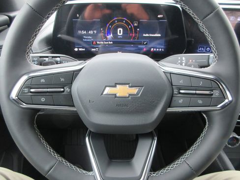 New 2026 Chevrolet Traverse LT w/ Sun and Wheel Package image 23