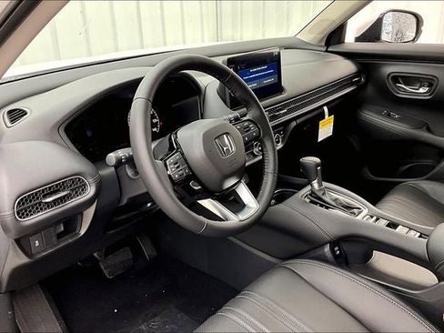New 2026 Honda HR-V EX-L image 8
