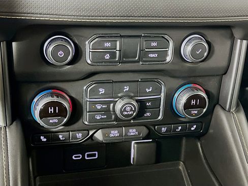 Used 2021 Chevrolet Tahoe Premier image 16