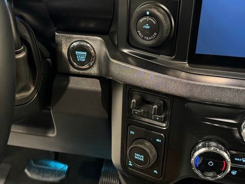 Used 2024 Ford F250 Platinum image 18