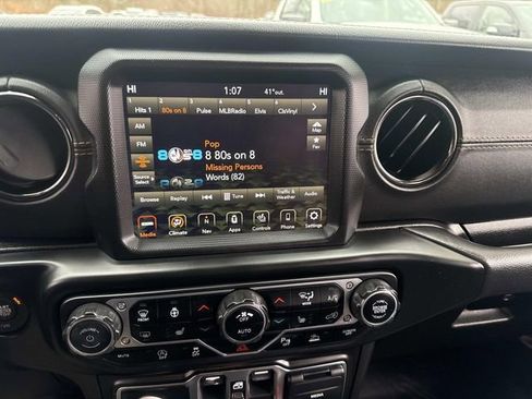 Used 2021 Jeep Gladiator Overland image 23