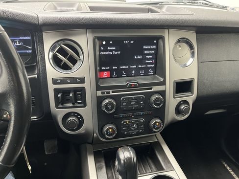 Used 2016 Ford Expedition EL XLT w/ Equipment Group 202A image 19