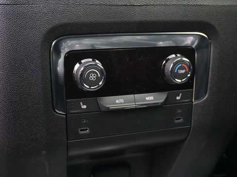 New 2026 Chevrolet Suburban Z71 image 28