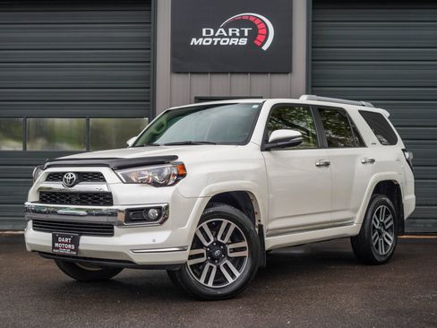 Used 2017 Toyota 4Runner Limited AWD/4WD image 3
