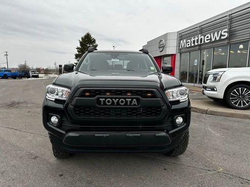 Used 2023 Toyota Tacoma SR5 AWD/4WD image 2