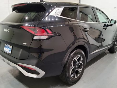 Used 2024 Kia Sportage LX AWD/4WD image 9