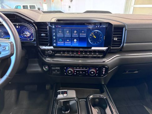 Used 2023 Chevrolet Silverado 1500 ZR2 w/ Technology Package AWD/4WD image 14