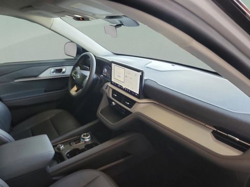 New 2026 Ford Explorer Active w/ Active Comfort Package image 31