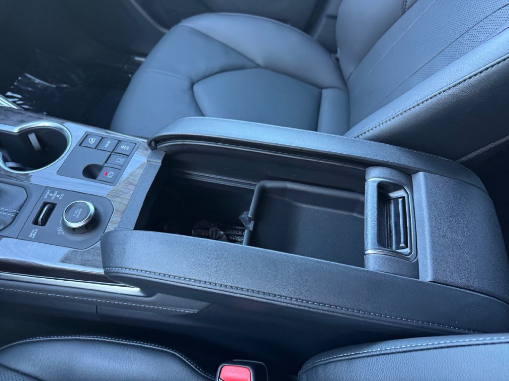 Certified 2026 Toyota Highlander Limited AWD/4WD image 28