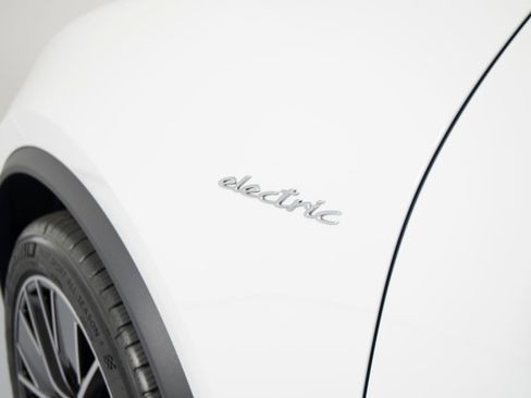New 2026 Porsche Macan 4 Electric AWD/4WD image 38
