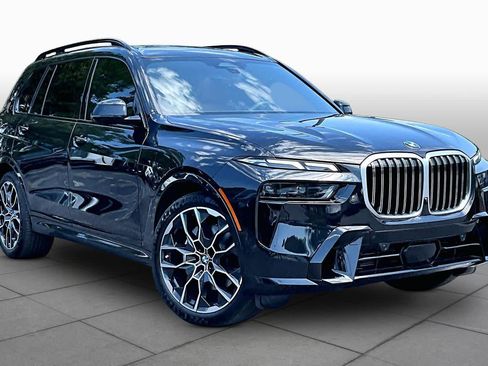 Certified 2026 BMW X7 xDrive40i w/ M Sport Package AWD/4WD image 3