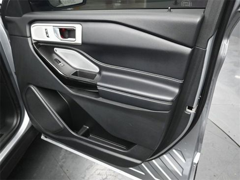 Certified 2021 Ford Explorer ST w/ ST Street Pack image 28