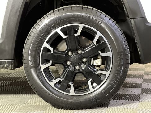 Used 2023 Jeep Renegade Trailhawk image 10