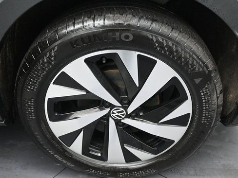 Used 2023 Volkswagen ID.4 Pro image 40