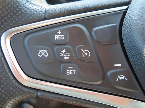Used 2024 Chevrolet Equinox LS w/ LS Convenience Package AWD/4WD image 13