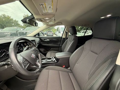 Used 2022 Buick Envision Preferred AWD/4WD image 48