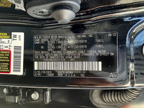 Used 2022 Toyota Highlander XLE AWD/4WD image 21