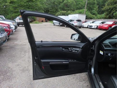 Used 2012 Mercedes-Benz S 63 AMG image 18