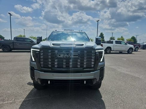 Used 2026 GMC Sierra 2500 Denali Ultimate AWD/4WD image 2