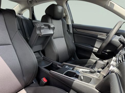 Used 2019 Honda Accord LX image 21