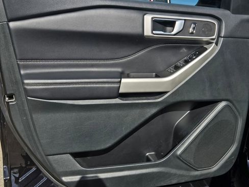 Used 2024 Ford Explorer XLT w/ Equipment Group 202A image 10