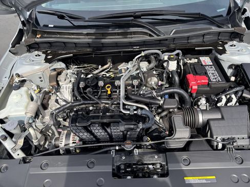 Used 2025 Nissan Altima 2.5 SV FWD image 32