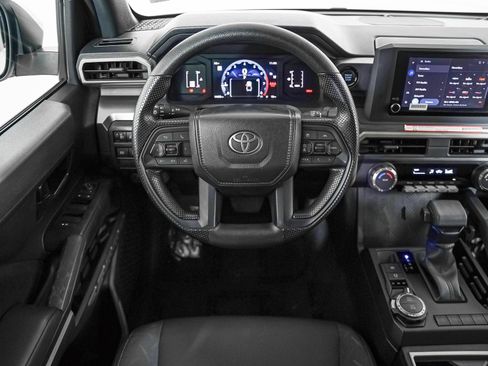 Used 2025 Toyota Tacoma SR5 AWD/4WD image 14