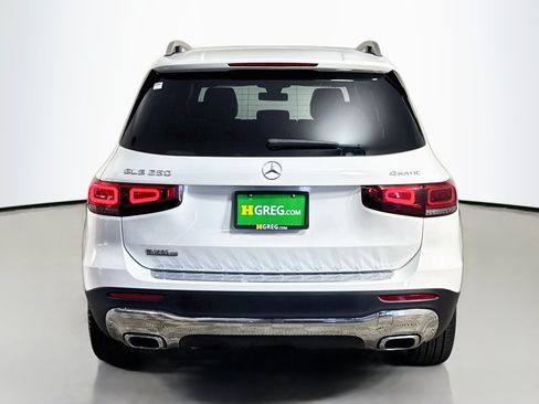 Used 2023 Mercedes-Benz GLB 250 4MATIC w/ Premium Package image 8