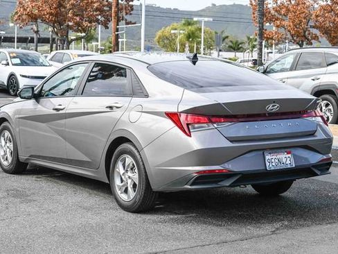 Certified 2023 Hyundai Elantra SE image 7