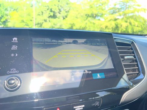 Used 2019 Honda Pilot Touring image 23