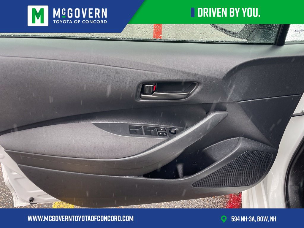 Used 2025 Toyota Corolla LE FWD image 23