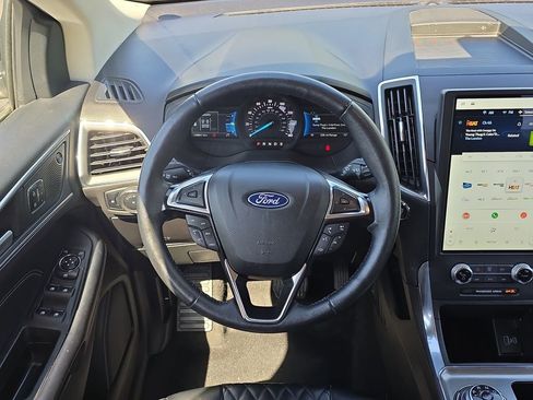 Used 2024 Ford Edge Titanium AWD/4WD image 30