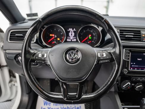 Used 2018 Volkswagen Jetta Sport FWD image 28