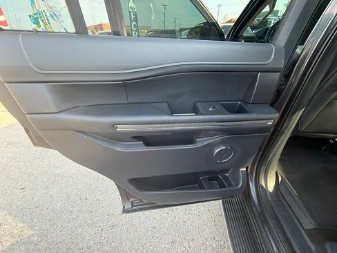 Used 2022 Ford Expedition XLT RWD image 29