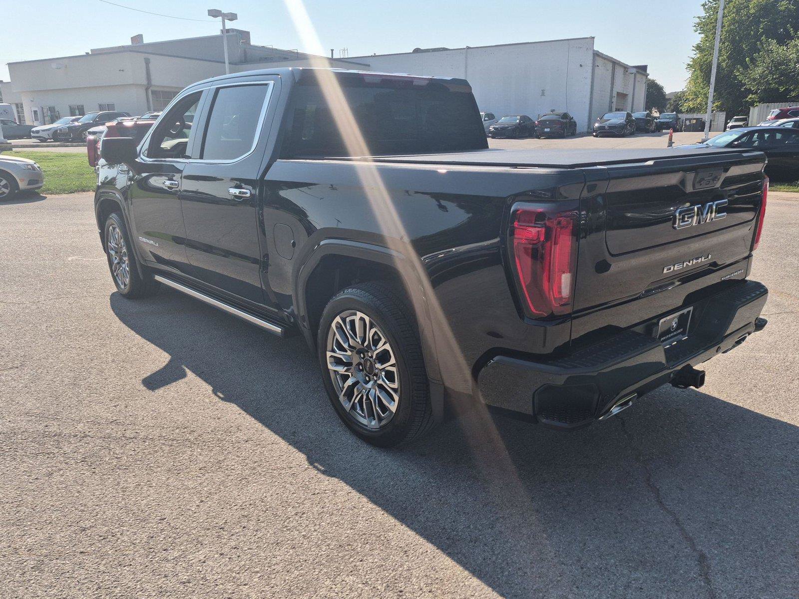 Used 2026 GMC Sierra 1500 Denali Ultimate AWD/4WD image 3