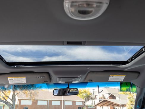 Used 2014 Ford F150 Lariat w/ Lariat Chrome Package image 20