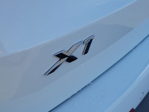 Used 2023 BMW X1 xDrive28i AWD/4WD image 5