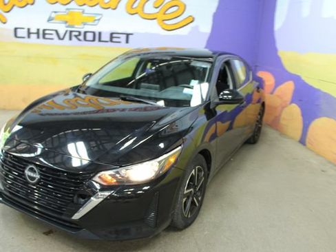Used 2024 Nissan Sentra SV FWD image 4