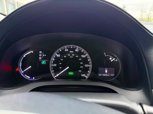 Used 2013 Lexus CT 200h w/ Premium Pkg w/Backup Camera FWD image 14