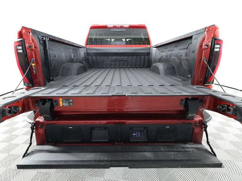 Used 2025 GMC Sierra 2500 AT4X AWD/4WD image 7