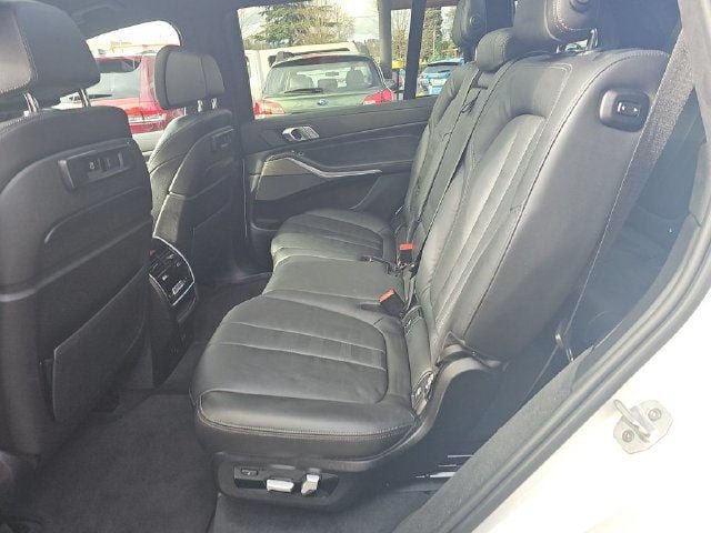 Used 2020 BMW X7 M50i AWD/4WD image 35
