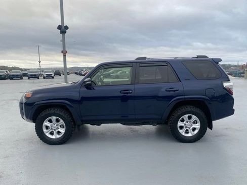 Used 2024 Toyota 4Runner SR5 Premium w/ Moonroof Package AWD/4WD image 5