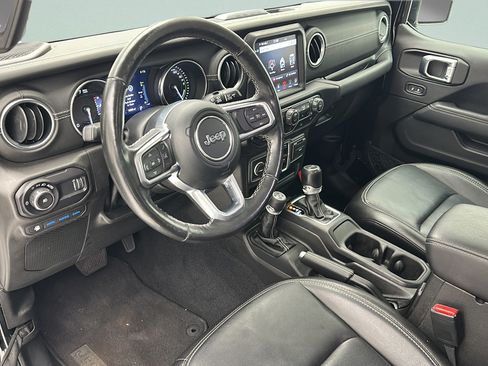 Used 2023 Jeep Wrangler Unlimited Sahara w/ Cold Weather Group AWD/4WD image 13