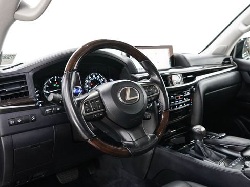 Used 2018 Lexus LX 570 4WD image 28