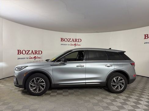 Used 2023 Lincoln Corsair Standard image 5