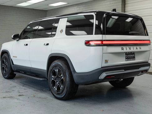 Used 2023 Rivian R1S Adventure AWD/4WD image 37